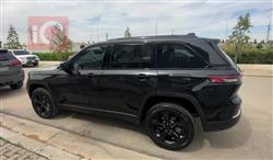 جیپ گراند شیرۆکی